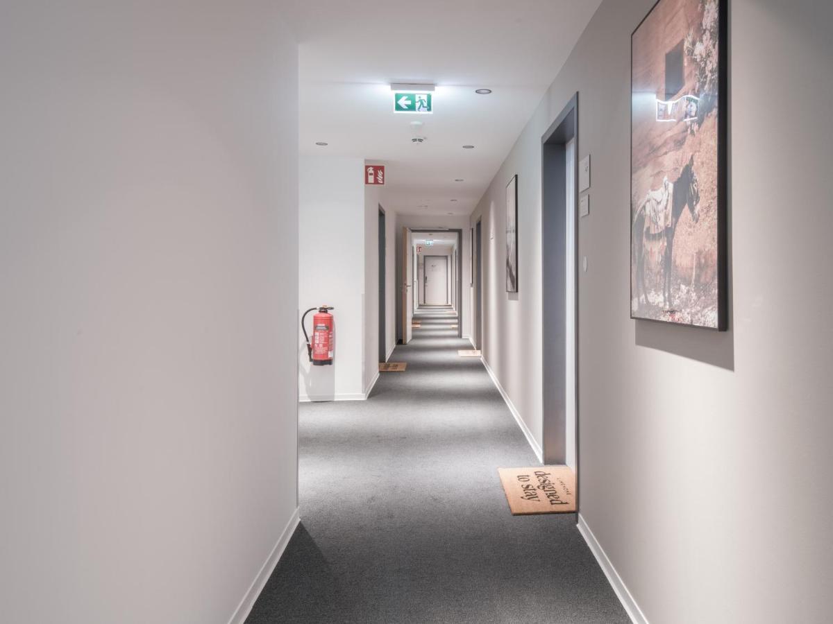Limehome Saarbruecken Berliner Promenade Экстерьер фото