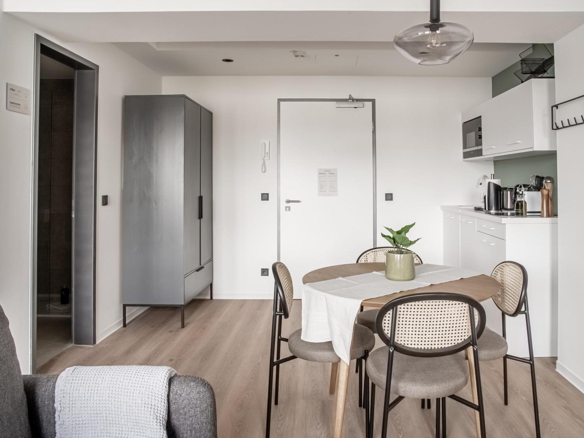Limehome Saarbruecken Berliner Promenade Номер фото