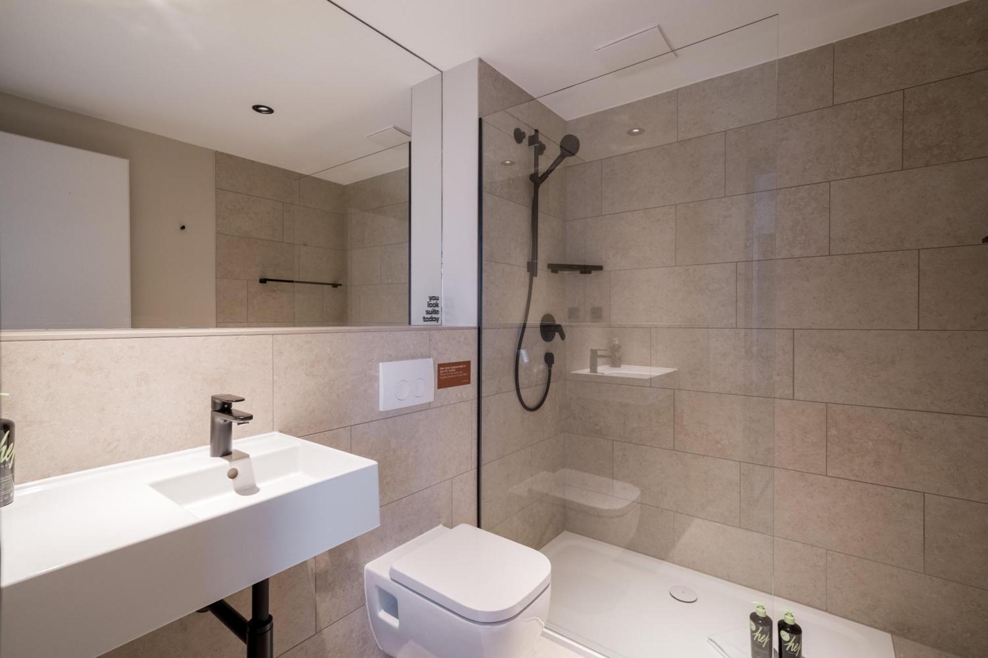 Limehome Saarbruecken Berliner Promenade Номер фото
